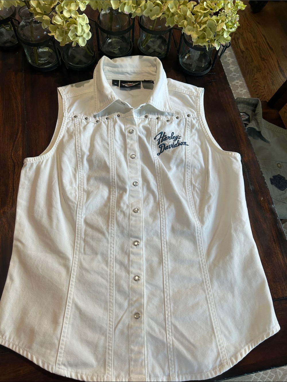 Harley-Davidson White Sleeveless Studded Snap Front Shirt